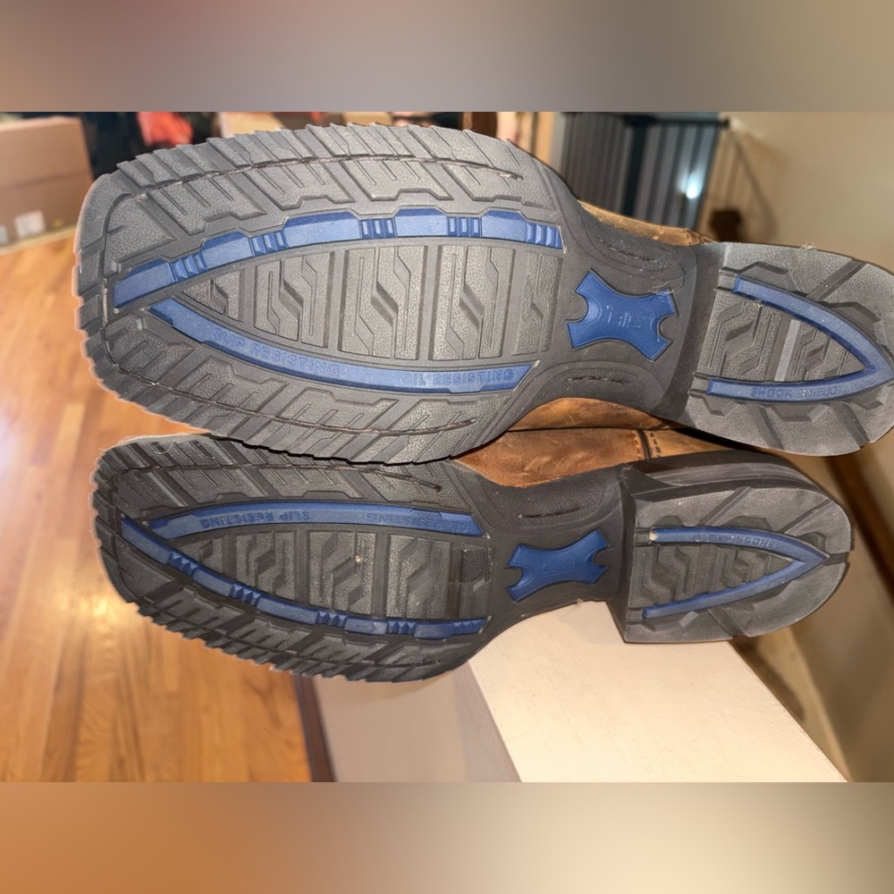 Ariat Leather Cowboy Boots - Picture 7 of 8